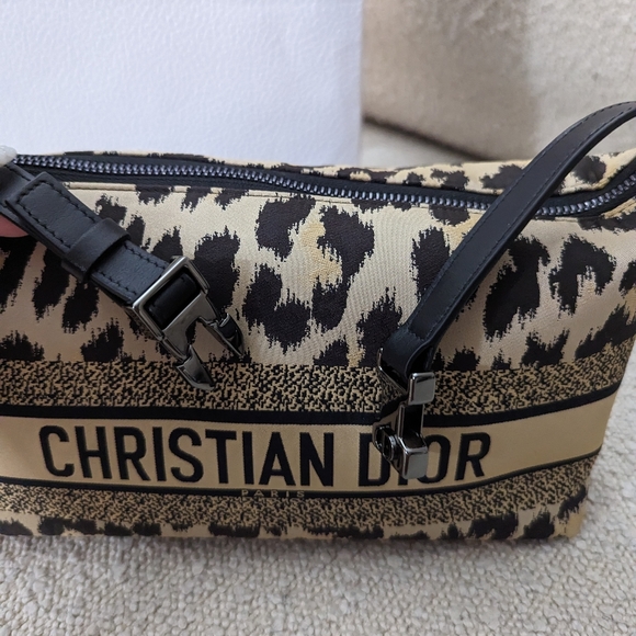 Christian Dior MEDIUM DIORTRAVEL NOMAD POUCH Brand New - Picture 5 of 14